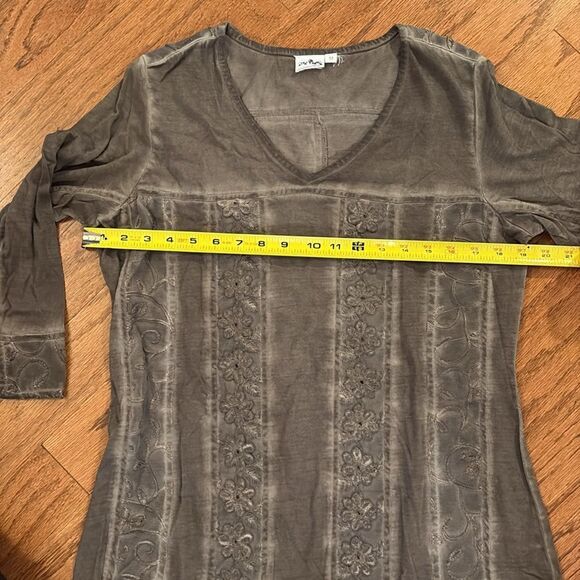 NWOT Parsley and Sage size medium olive green shirt, very beautiful and soft - Picture 5 of 9